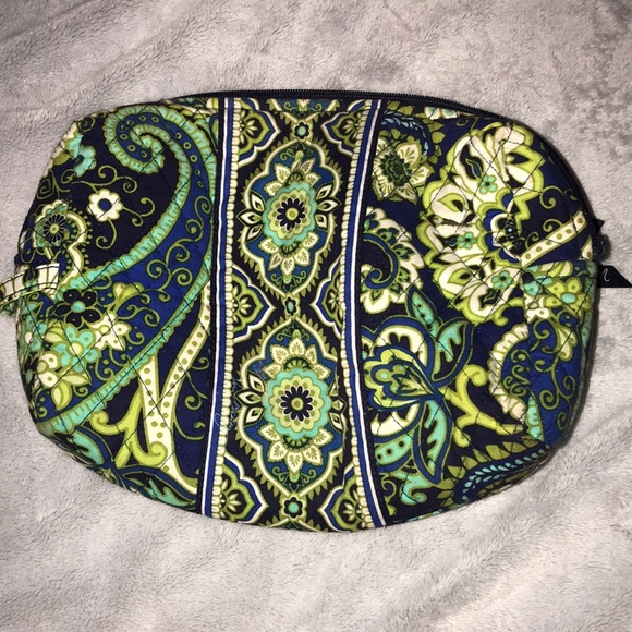 Vera Bradley Handbags - Vera Bradley large zip cosmetic brush bag